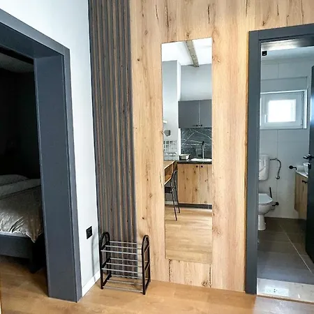 Old Town Premium Apartments- Free Parking Apartment