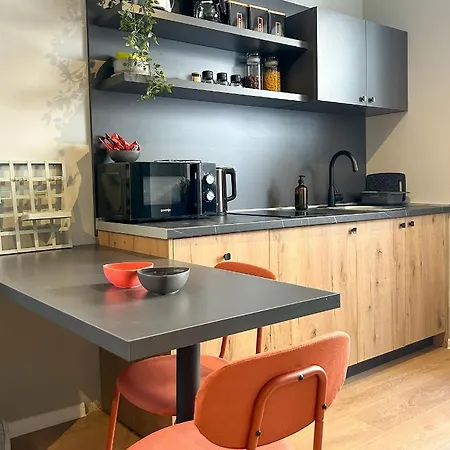 Old Town Premium Apartments- Free Parking 아파트 *
