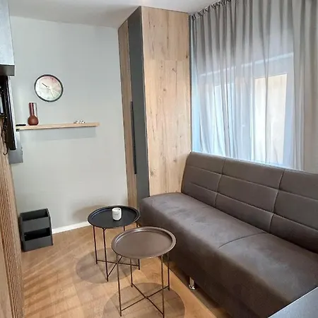 Old Town Premium Apartments- Free Parking 아파트 *
