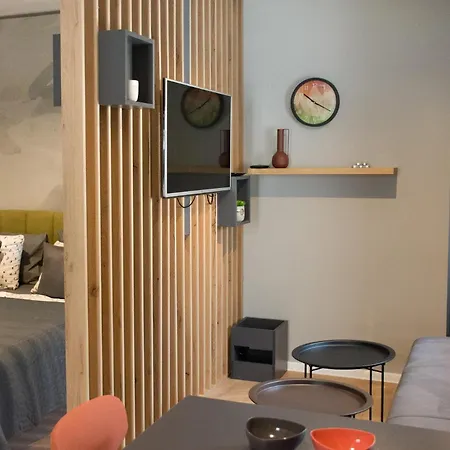 Old Town Premium Apartments- Free Private Parking For *